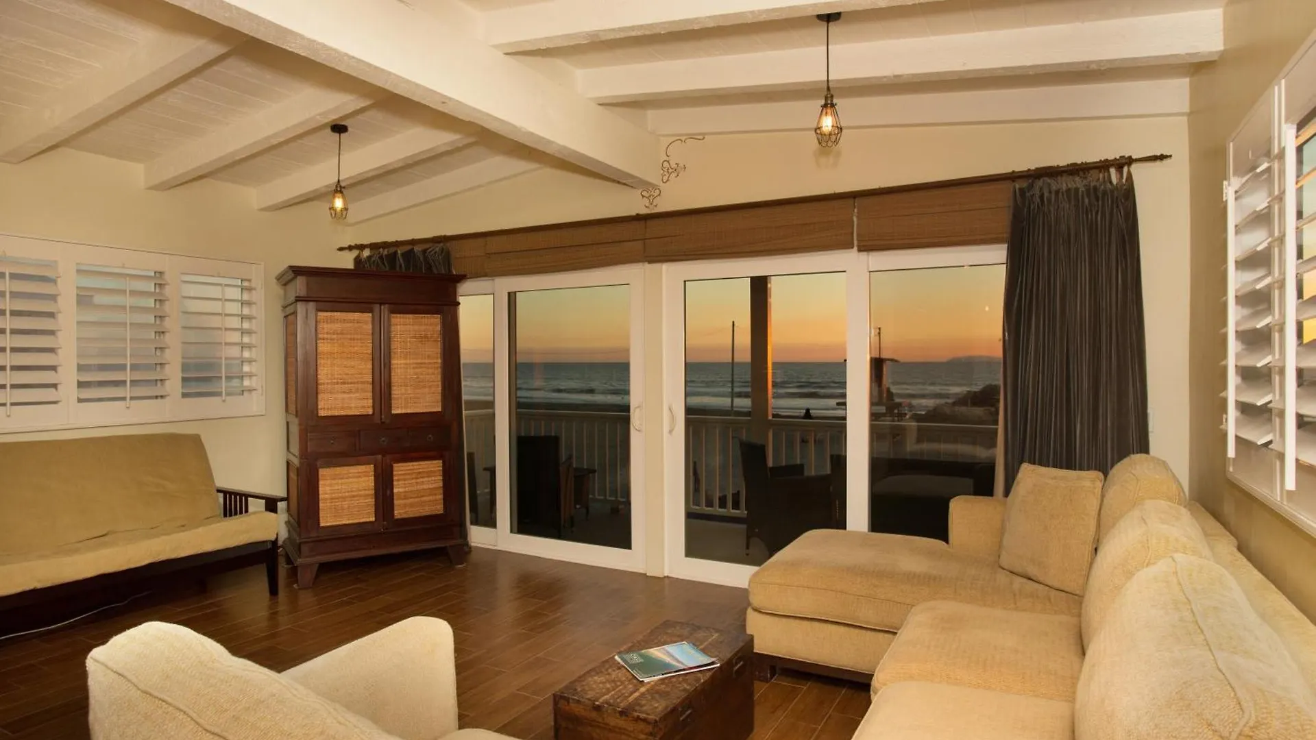 3600 W Oceanfront Villa Newport Beach
