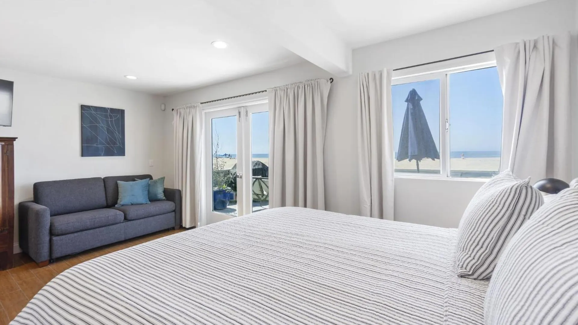 3600 W Oceanfront Villa Newport Beach